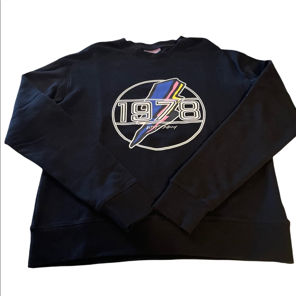 Betsey Johnson sweatshirt size M In excellent condition